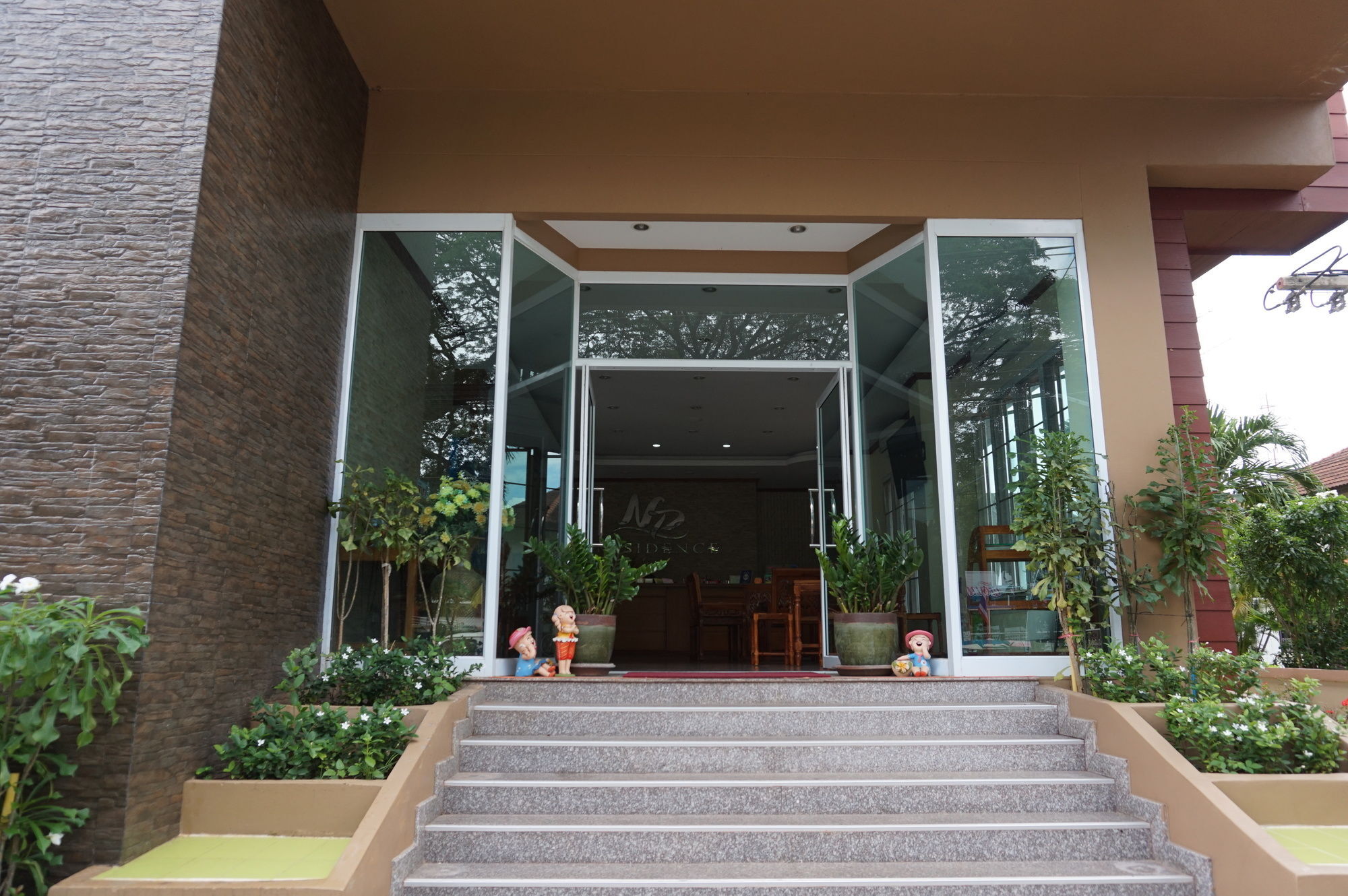 Np Residence 나콘파놈 외부 사진