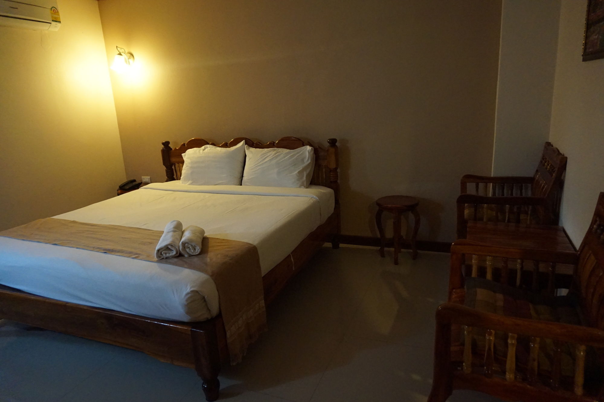 Np Residence 나콘파놈 외부 사진